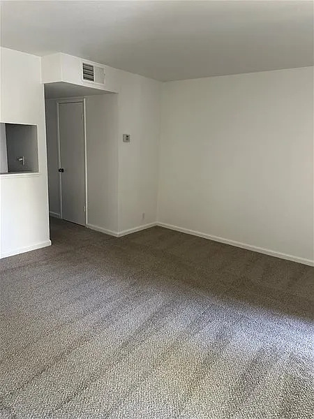 2 bed, 1.5 bath, 1016 sqft, $1,975 — Photo 3