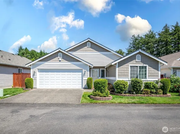 11809 5th Avenue Ct E, Tacoma, WA 98445