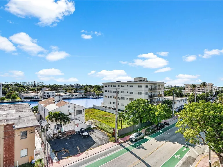 8201 Byron Ave #502 — Photo 42