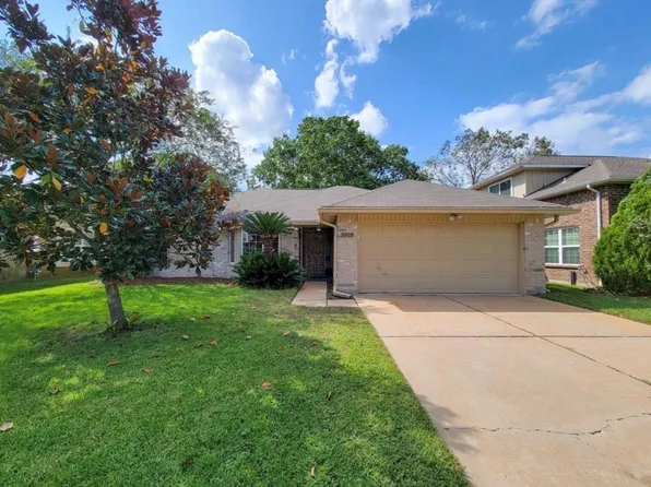 5919 Central Falls Dr, Houston, TX 77041
