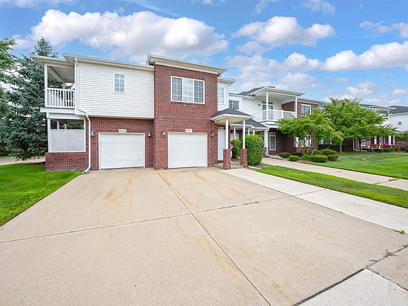 2nd image of 5537 Acorn Ln #101