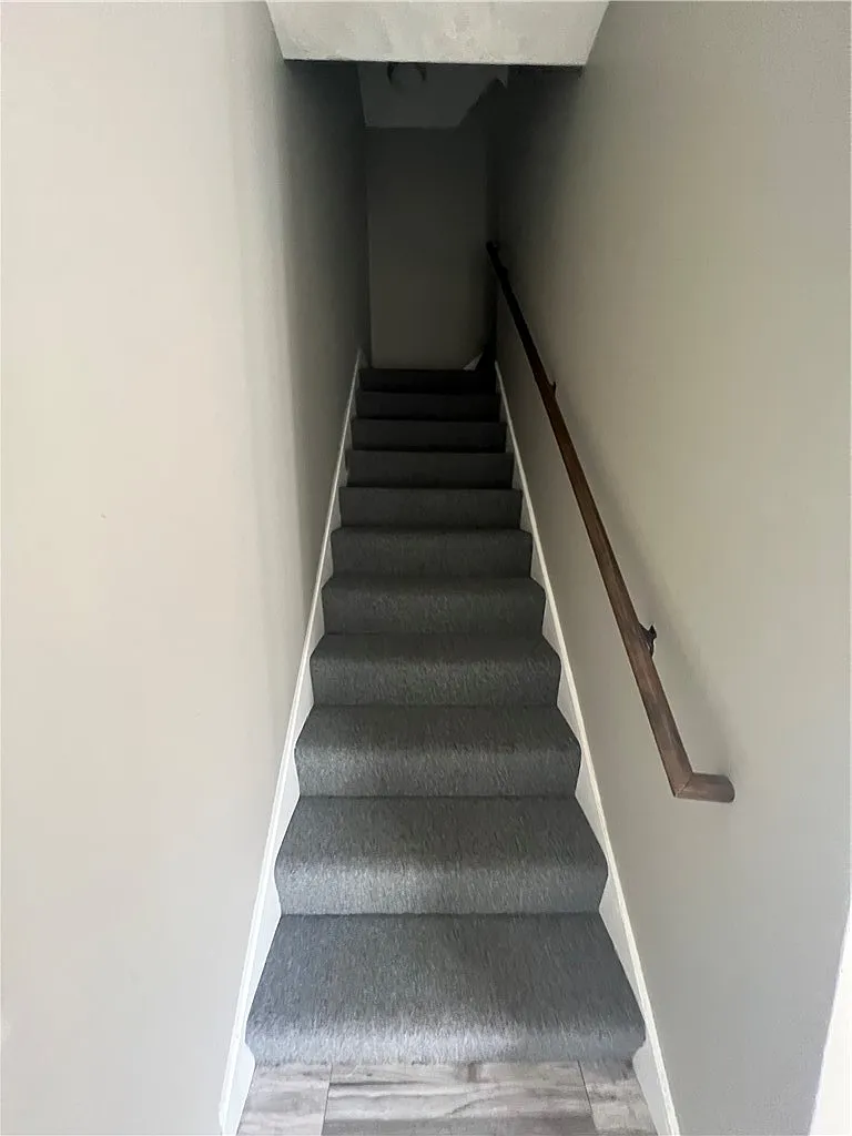 3 bed, $1,600 — Photo 3
