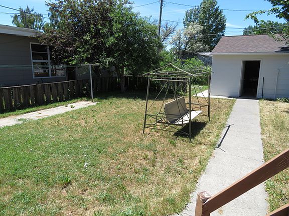 4th image of 1264 Washington Ave