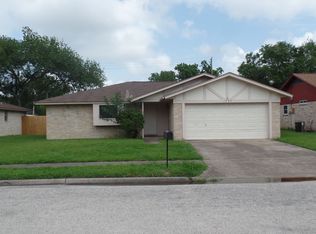 1203 Pennsylvania Ave, Victoria, TX 77904