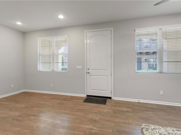 906 Grove Ct, Claremont, CA 91711