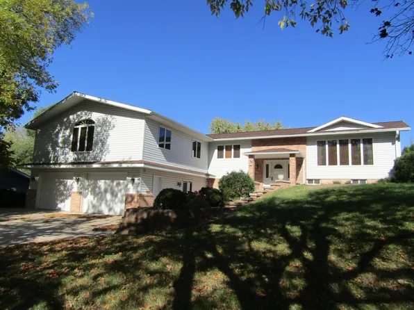 661 8th St, Granite Falls, MN 56241