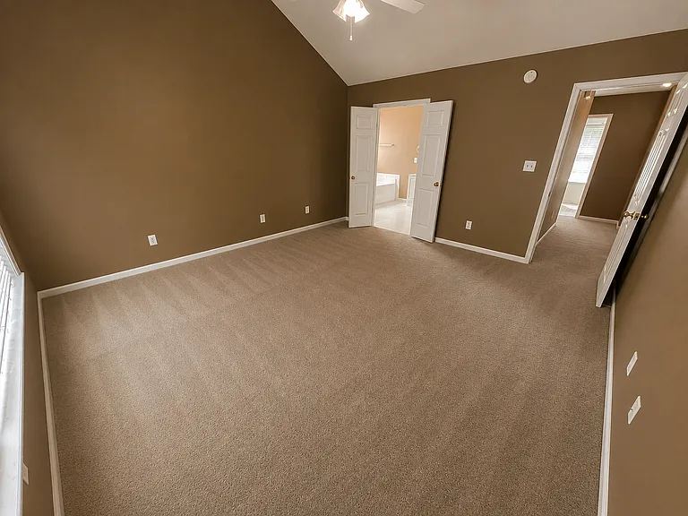 4461 Canterbury St — Photo 17