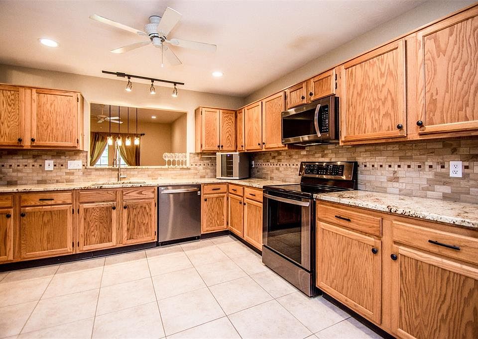 1st image of 3322 S Country Meadows Ln