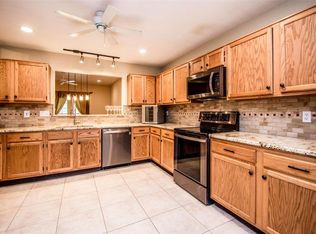3322 S Country Meadows Ln, Pearland, TX 77584