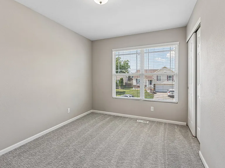 16013 Robin Dr — Photo 15
