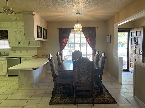 4th image of 208 Cottonwood Ln