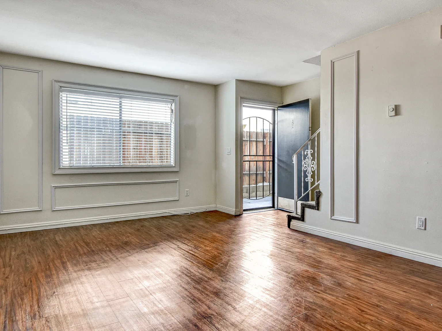 2 bed, 1200 sqft, $2,895 — Photo 2