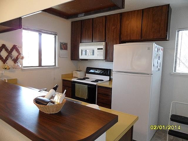2nd image of 801 Sierra Vista Way APT 43