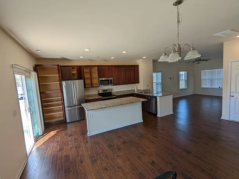 5512 John McDowell Pl — Photo 4