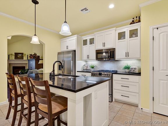 4th image of 3227 Boardwalk Ct