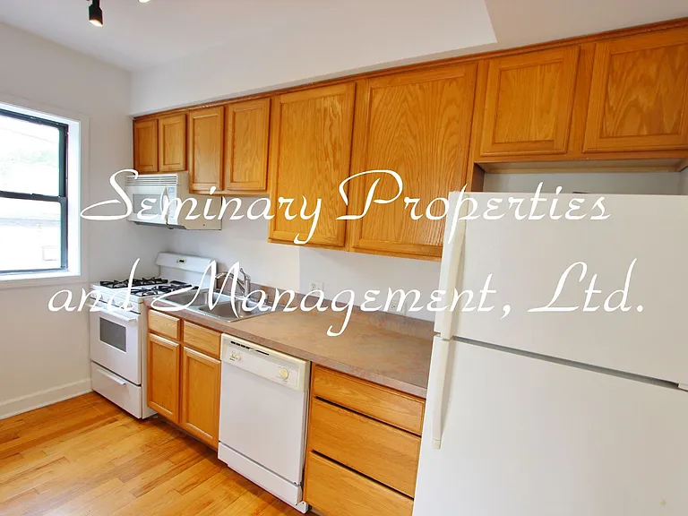 Great apartments in the heart of Uptown, one block from the red line — Photo 63