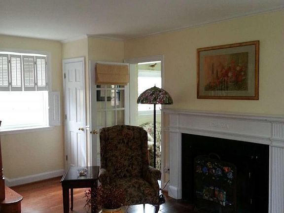 Main Living w/ Fireplace