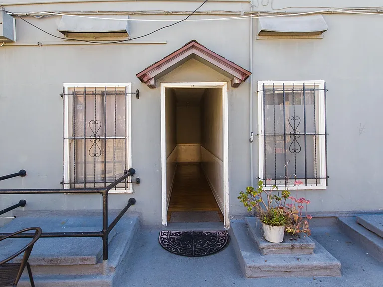 2113 W Sunset Blvd #4 — Photo 8