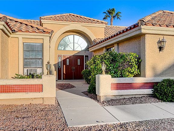 4th image of 2112 Bachelor Ct