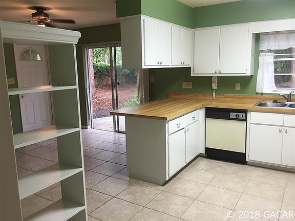 3rd image of 2904 NW 48th Ave