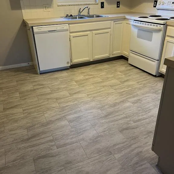 1404 Caddoa Dr — Photo 2
