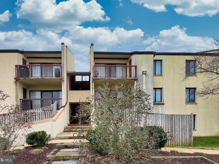10133 Prince Pl #303-12C — Photo 2
