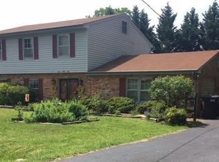 733 Devonshire Dr, Vinton, VA 24179