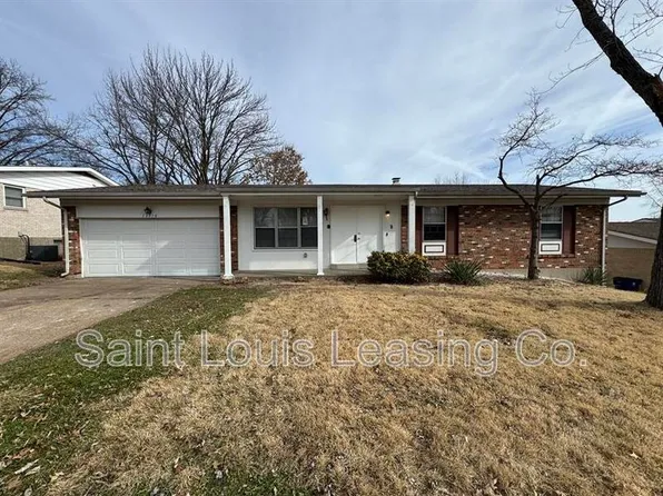 13910 Le Sabre Dr, Florissant, MO 63034