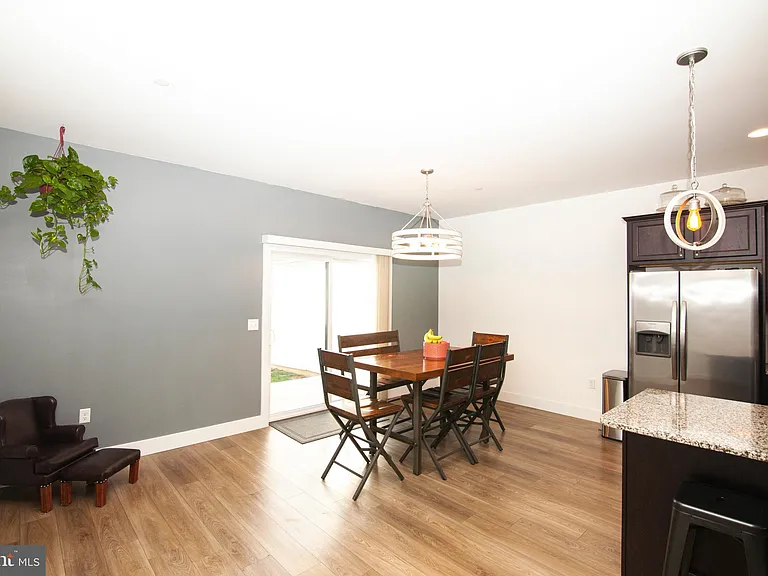 313 Estate Dr — Photo 24