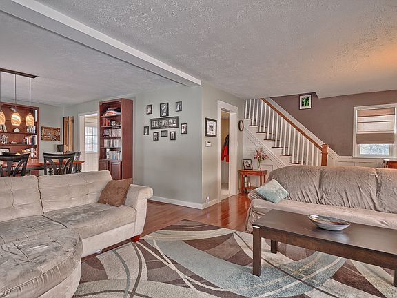 3rd image of 2729 Tamm Ave