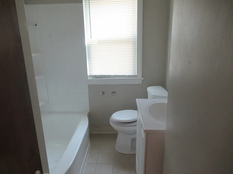 5203 Maplecrest Ave — Photo 11