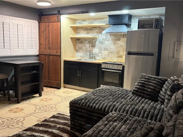 7904 Laurel Canyon Blvd Unit 12, North Hollywood, CA 91605