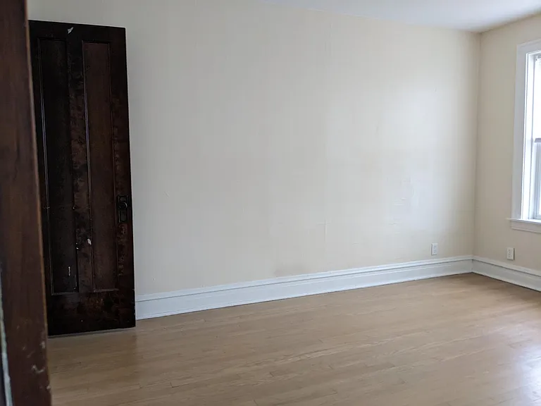 4419 W Irving Park Rd #3 — Photo 10