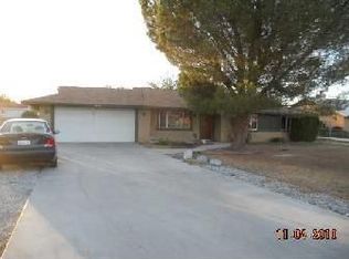 11930 Puye Rd, Apple Valley, CA 92308