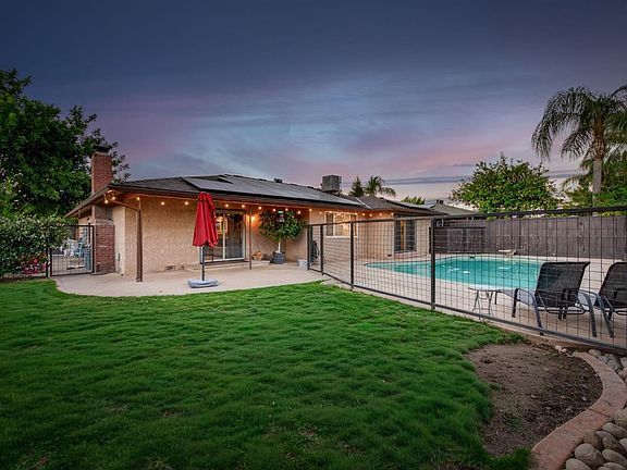 4th image of 2515 E Los Altos Ave