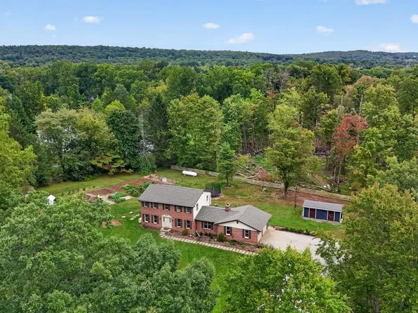130 Davis Rd, Coatesville, PA 19320