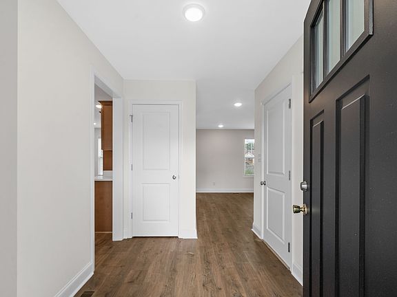2nd image of 617 Chatsworth Dr Lot 319