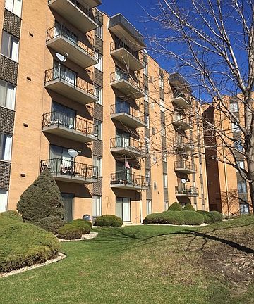 2nd image of 900 W Sunset Dr APT 305