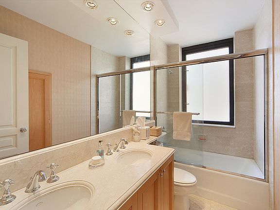 5th image of 330 E 75th St APT 14B