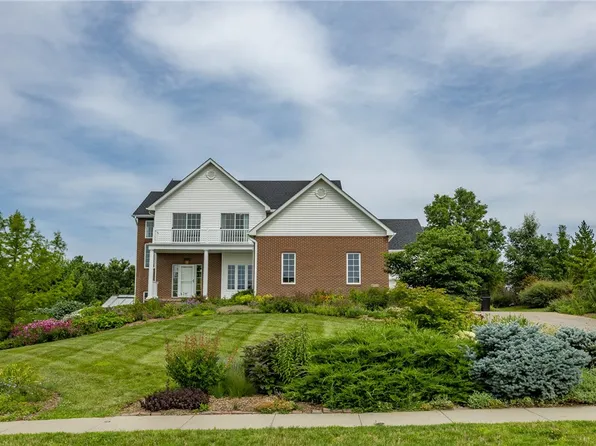 4714 148th St, Urbandale, IA 50323