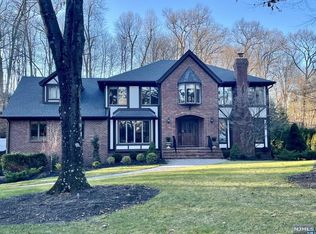 33 Ivy Pl, Wayne, NJ 07470