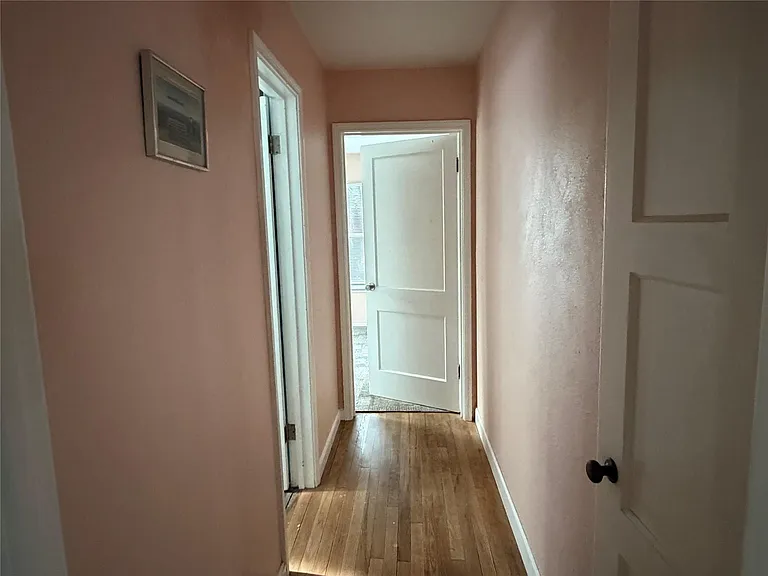 303 Magnusson Ave — Photo 17