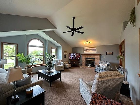 5th image of 9205 Olmston Dr
