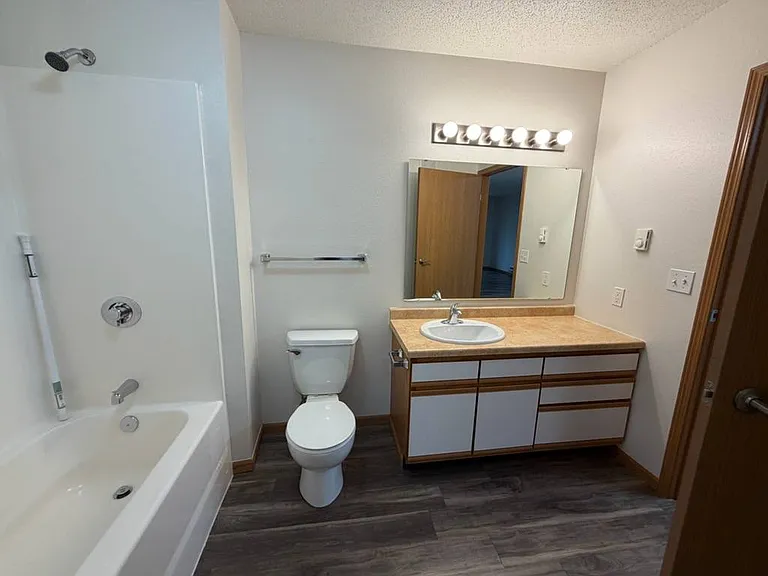 The Summers at Osgood Apartments — Photo 9
