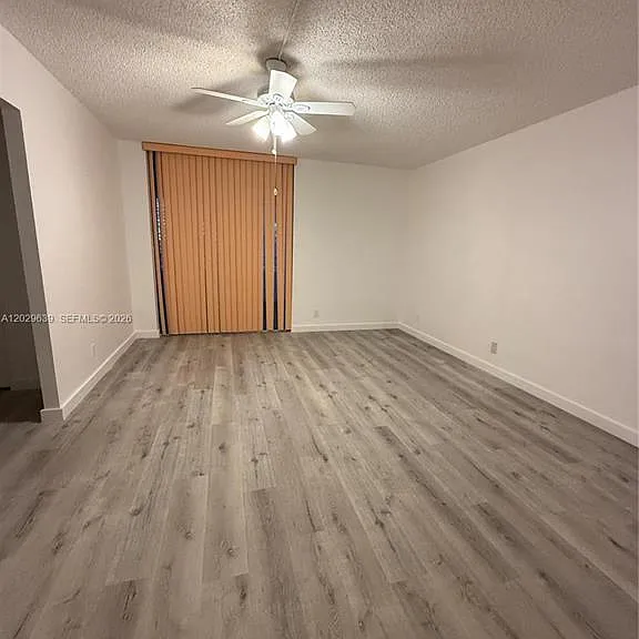 20441 NE 30th Ave #1129 — Photo 13