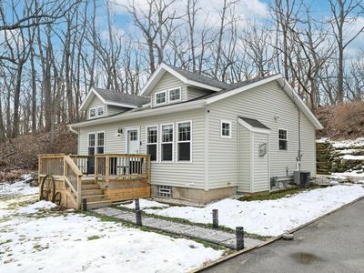 W299N2857 Maple AVENUE, Pewaukee, WI, 53072