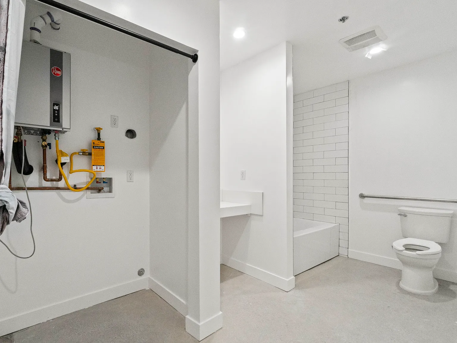 Studio, 1221 sqft, $2,895 — Photo 4