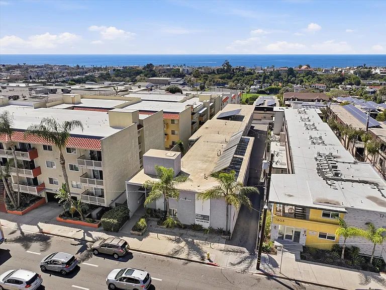 1731 Pacific Coast Hwy #19 — Photo 2