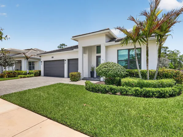 2341 SE Canopy Cove Lane, Port St Lucie, FL 34984