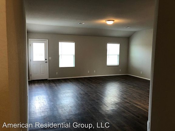5th image of 1110 W Missouri Ave